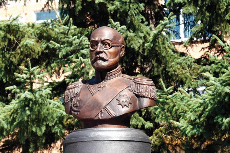 Памятник Н.И. Гродекову в поселке Пограничном Приморского края
